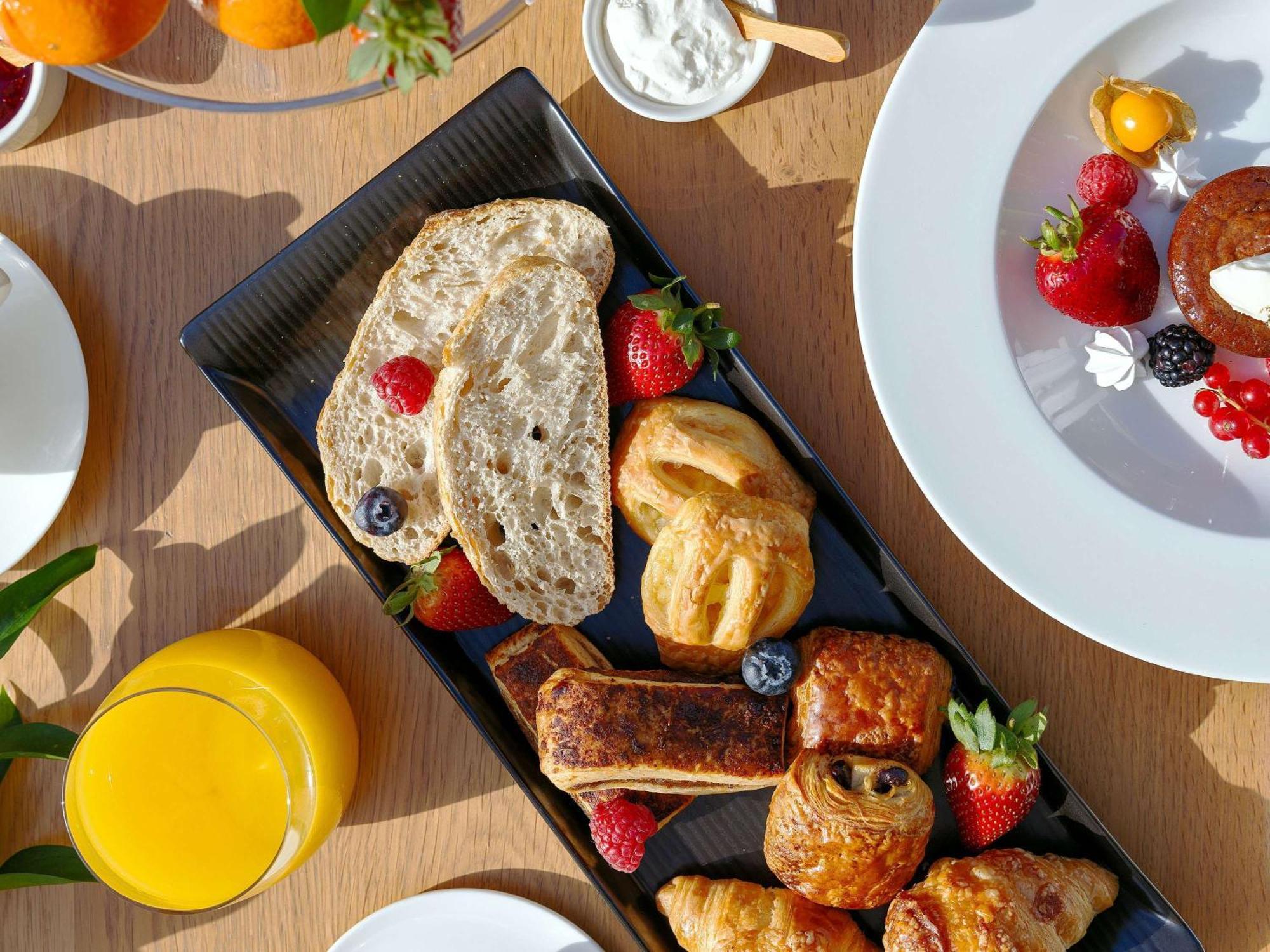 Novotel Muscat Airport Zewnętrze zdjęcie